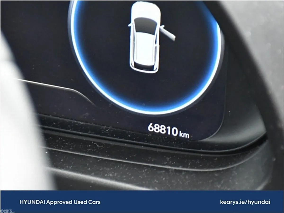 Hyundai i20 Hatchback, Petrol, 2023, Red