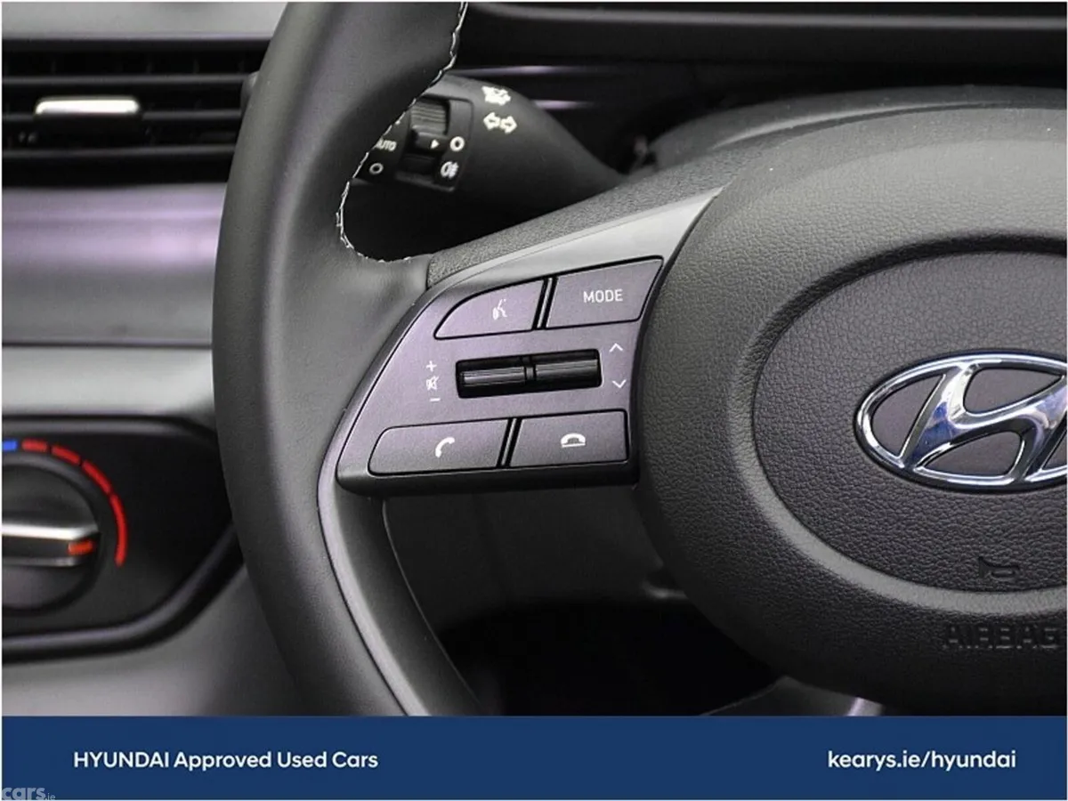 Hyundai i20 Hatchback, Petrol, 2023, White