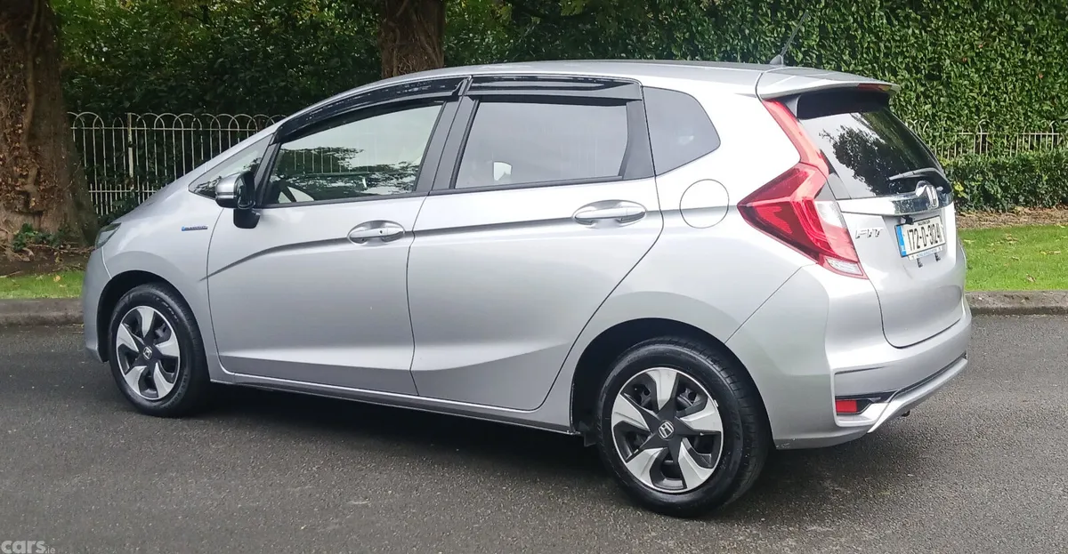 Honda Fit Hatchback, Petrol Hybrid, 2017, Silver