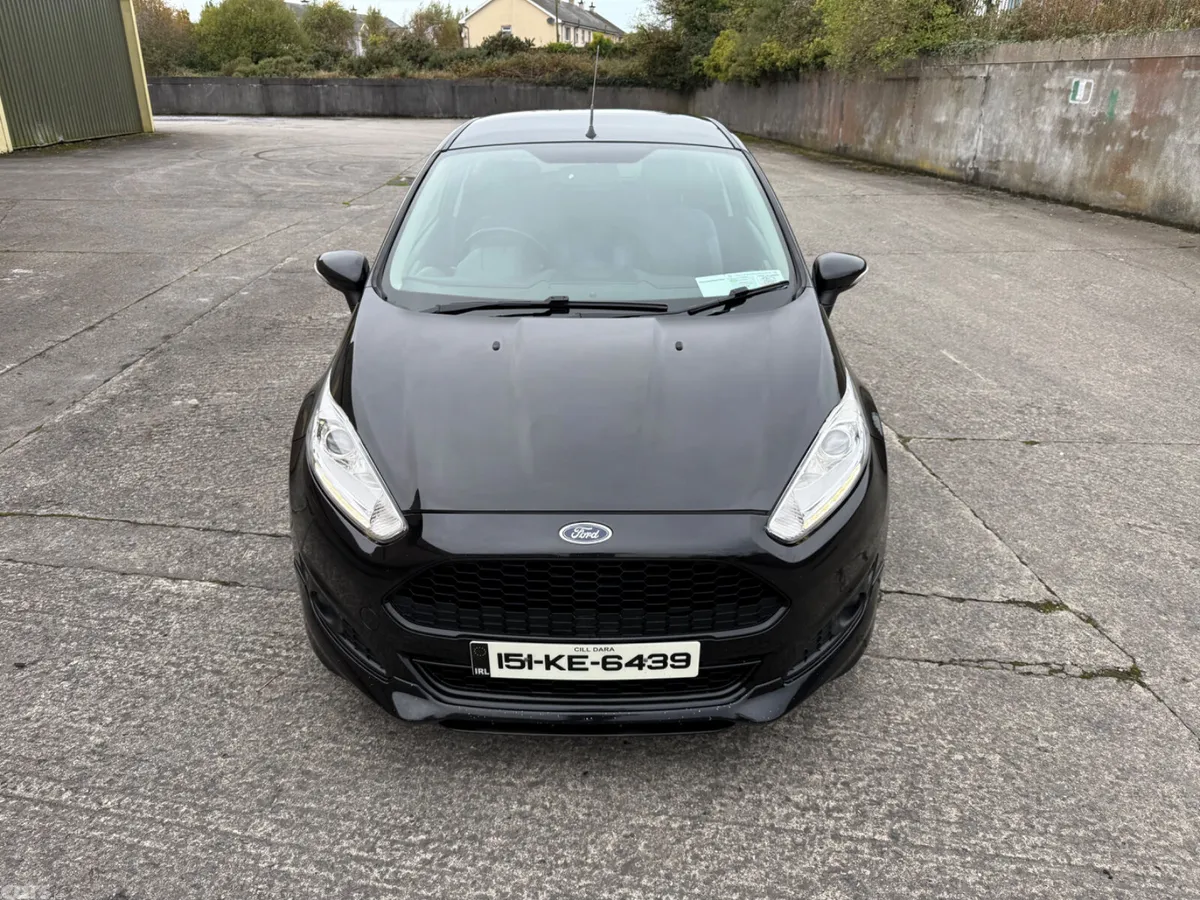 Ford Fiesta Hatchback, Petrol, 2015, Black