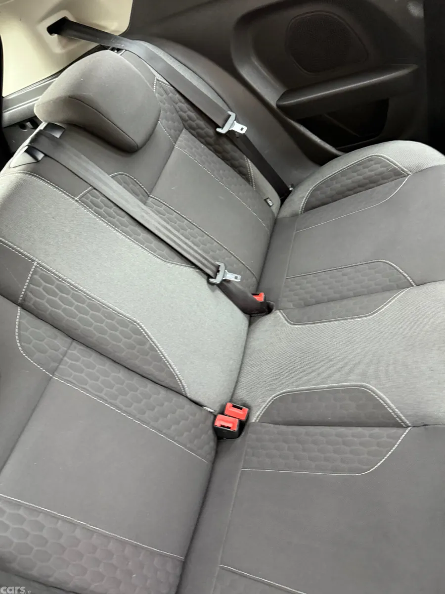 Ford Fiesta Hatchback, Petrol, 2015, Black