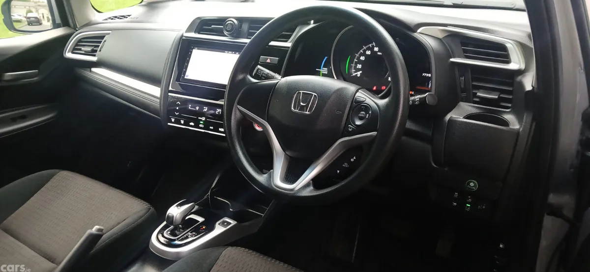 Honda Fit Hatchback, Petrol Hybrid, 2017, Silver