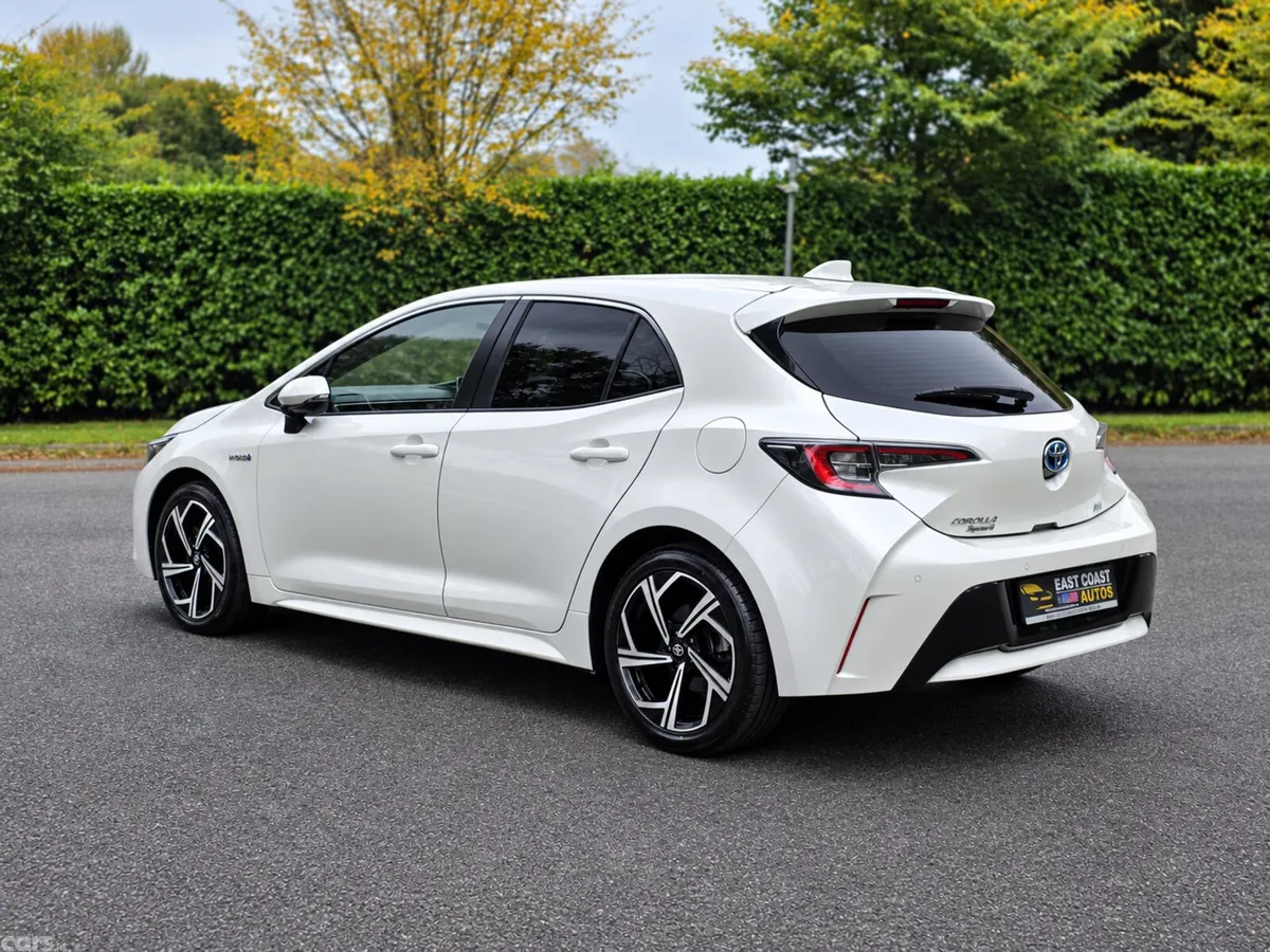 Toyota Corolla Hatchback, Petrol Hybrid, 2018, White