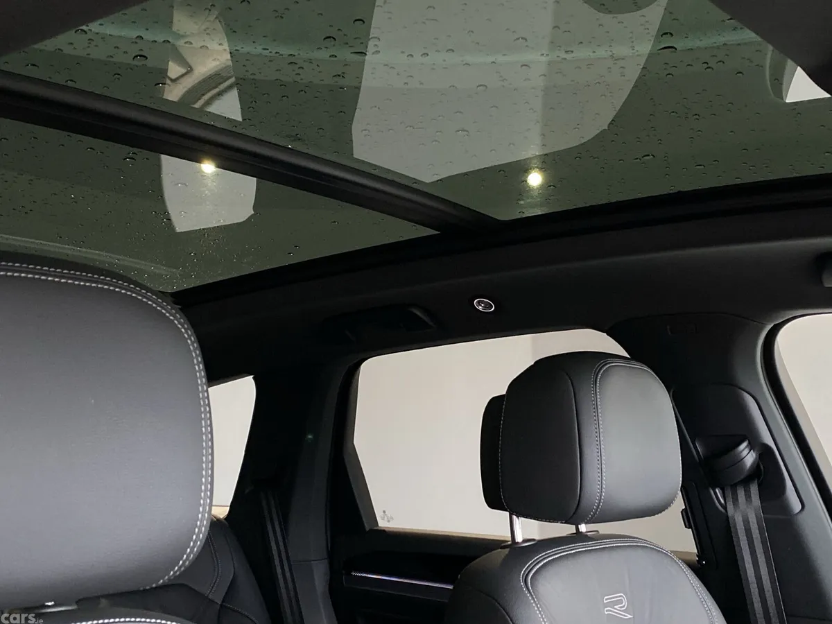 Volkswagen Touareg SUV, Diesel, 2022, Black