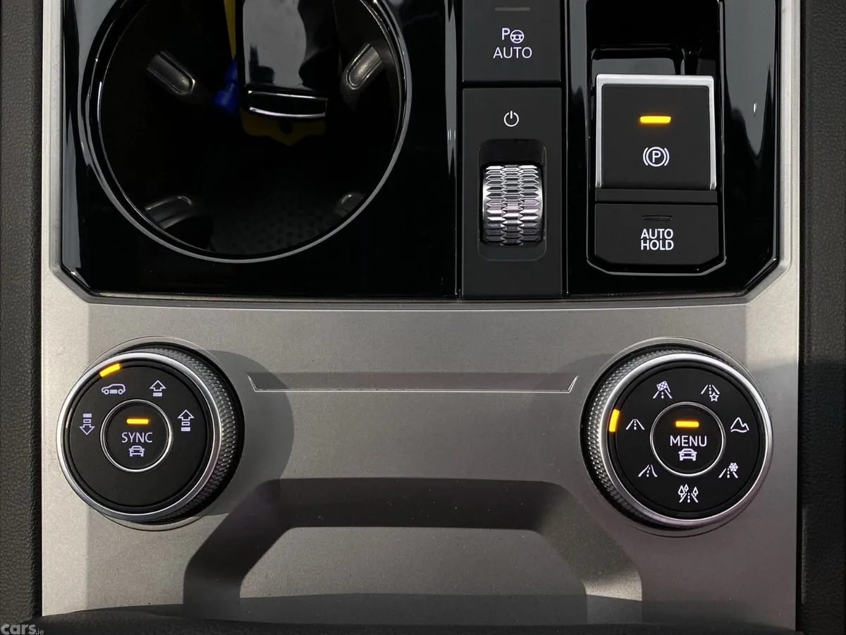 Volkswagen Touareg SUV, Diesel, 2022, Black