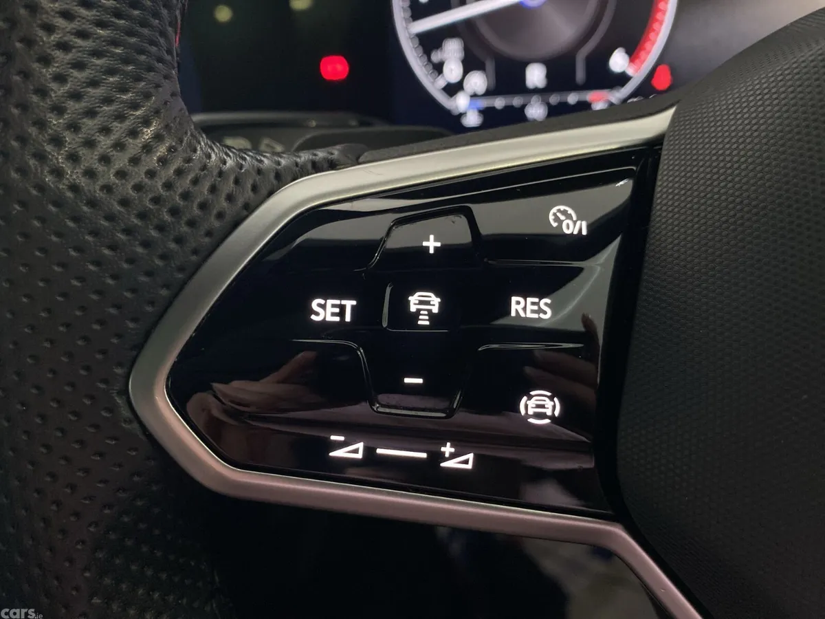 Volkswagen Touareg SUV, Diesel, 2022, Black