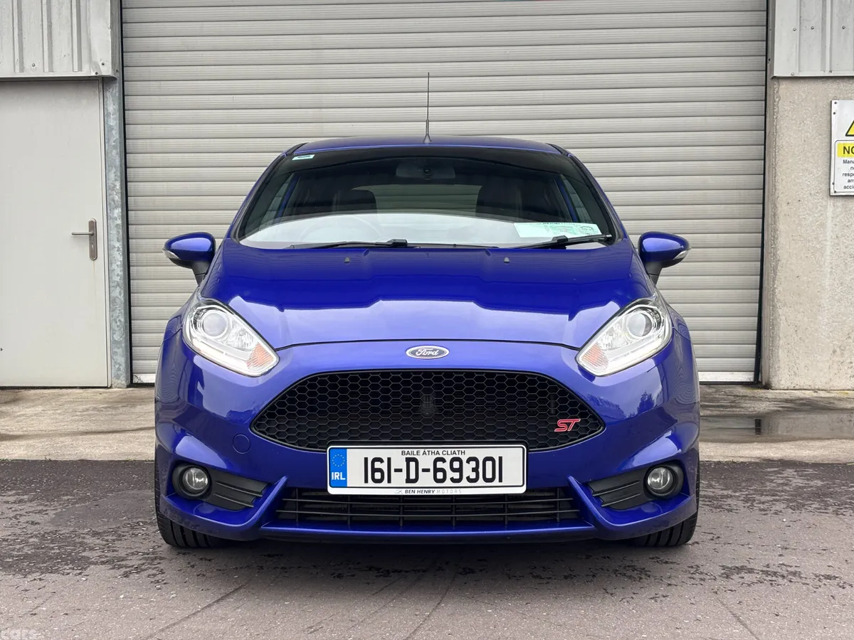 Ford Fiesta Hatchback, Petrol, 2016, Blue