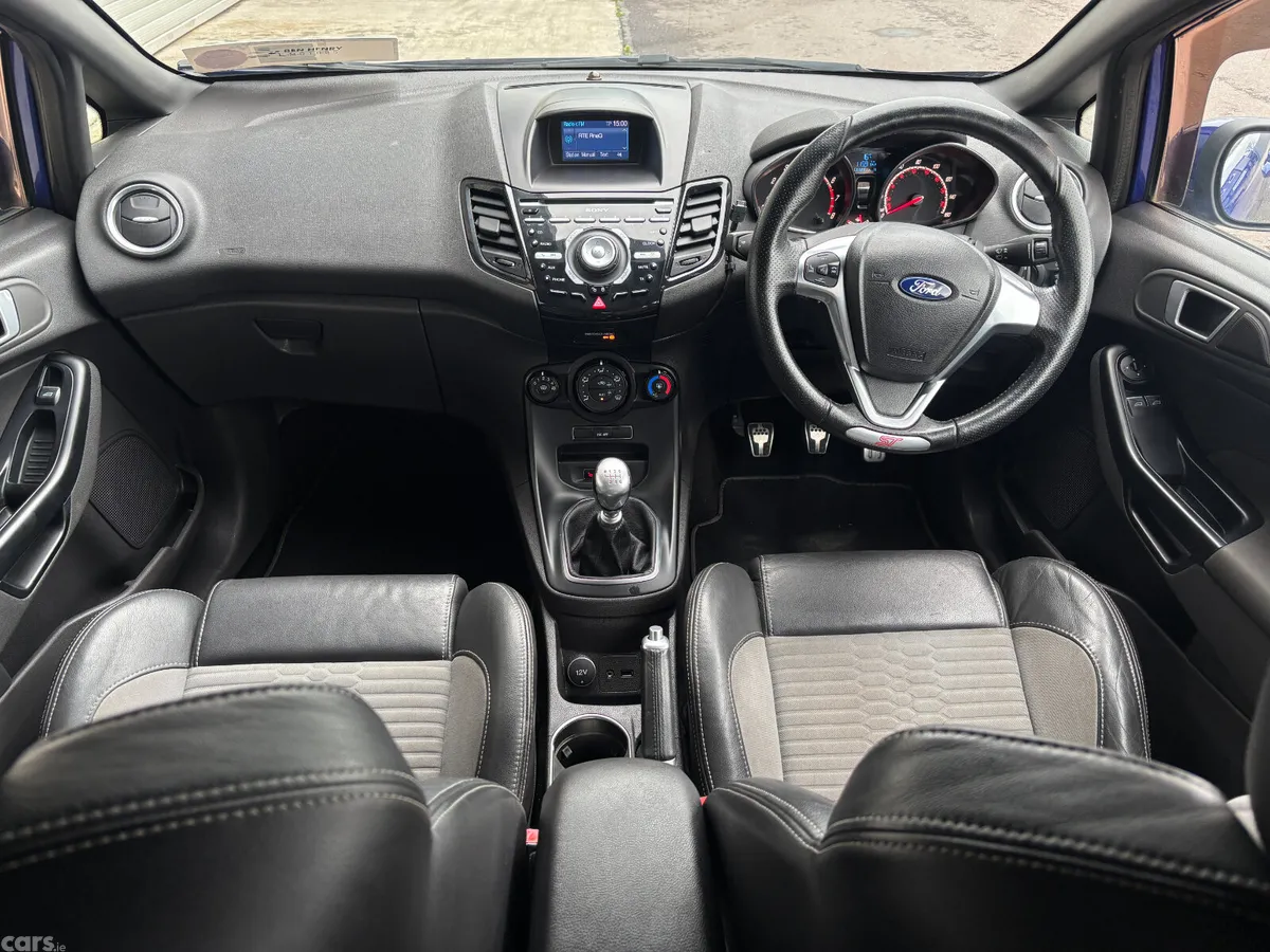 Ford Fiesta Hatchback, Petrol, 2016, Blue