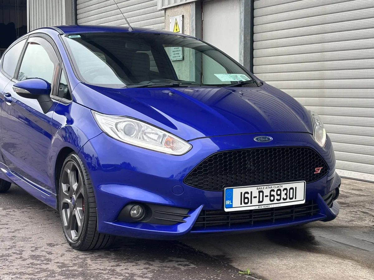 Ford Fiesta Hatchback, Petrol, 2016, Blue