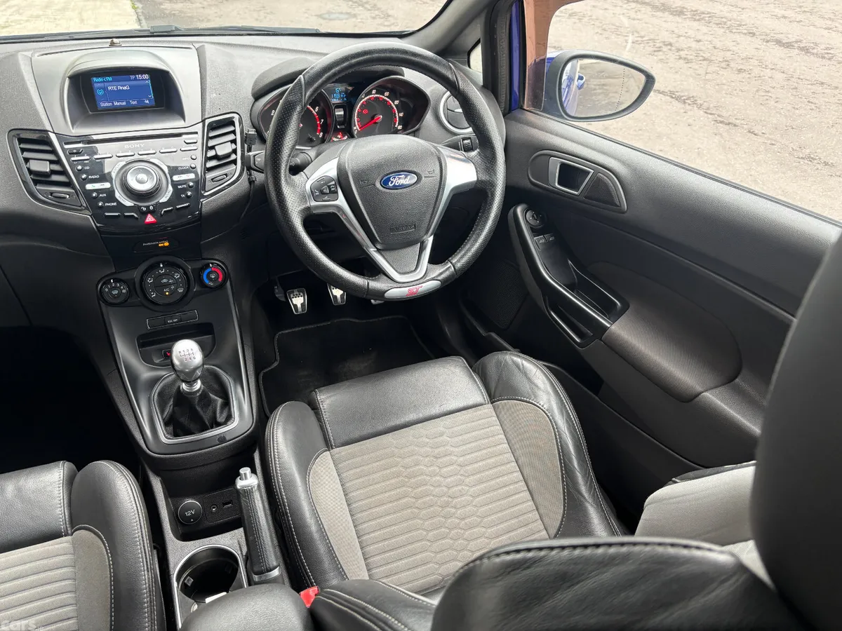 Ford Fiesta Hatchback, Petrol, 2016, Blue