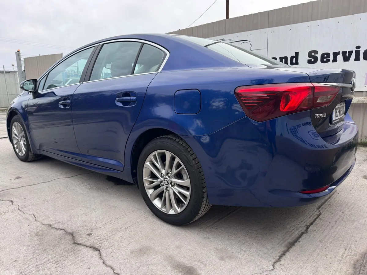 Toyota Avensis Saloon, Diesel, 2016, Blue