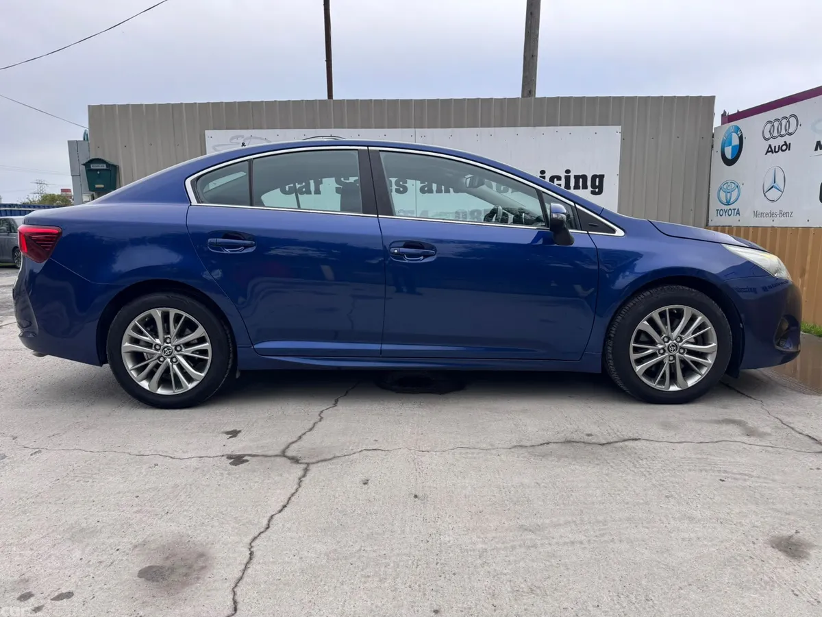 Toyota Avensis Saloon, Diesel, 2016, Blue
