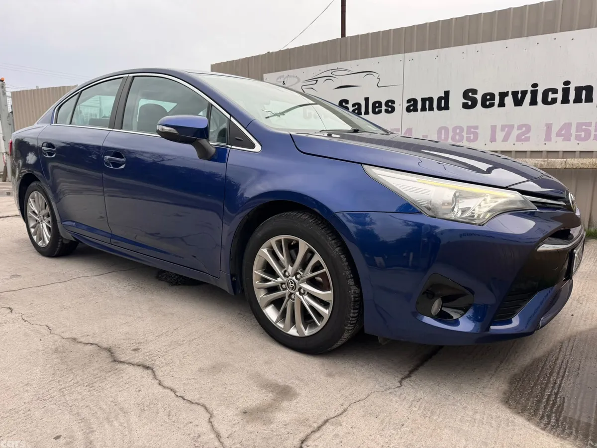 Toyota Avensis Saloon, Diesel, 2016, Blue
