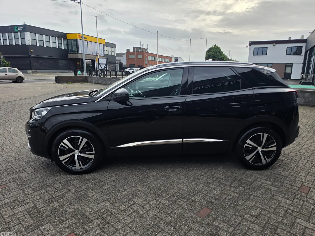 Peugeot 3008 MPV, Petrol, 2020, Black