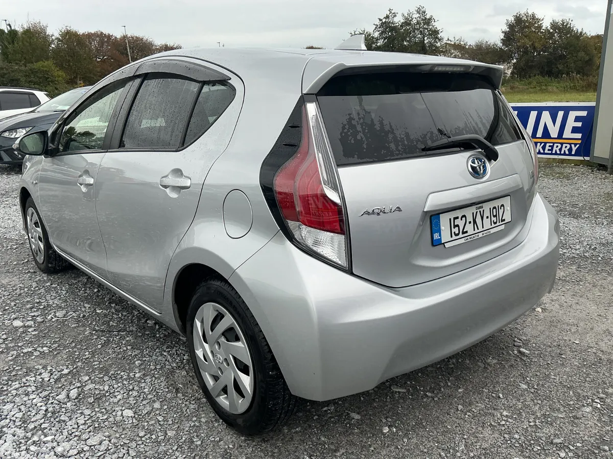 Toyota Aqua Hatchback, Petrol Hybrid, 2015, Silver