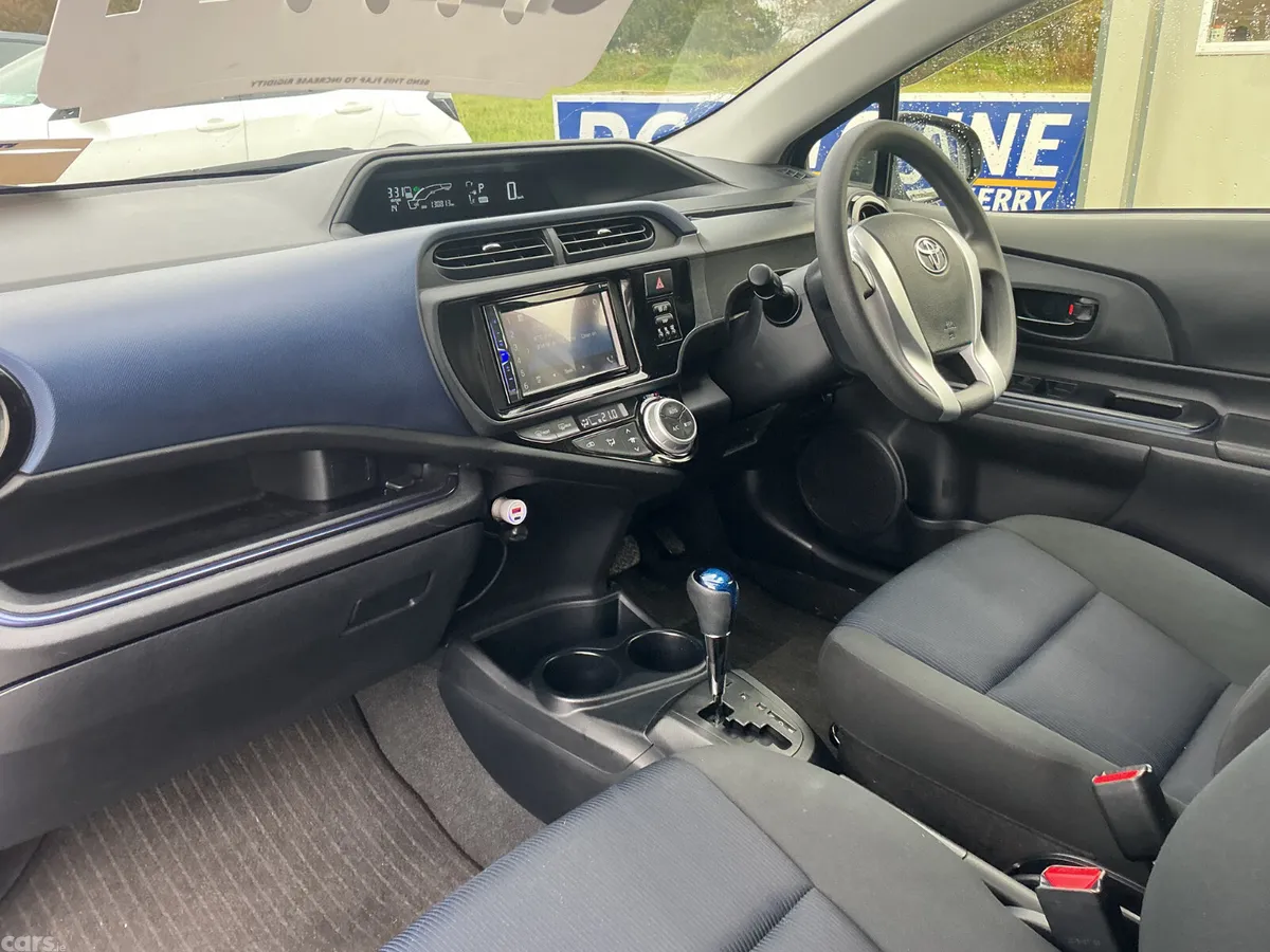 Toyota Aqua Hatchback, Petrol Hybrid, 2015, Silver