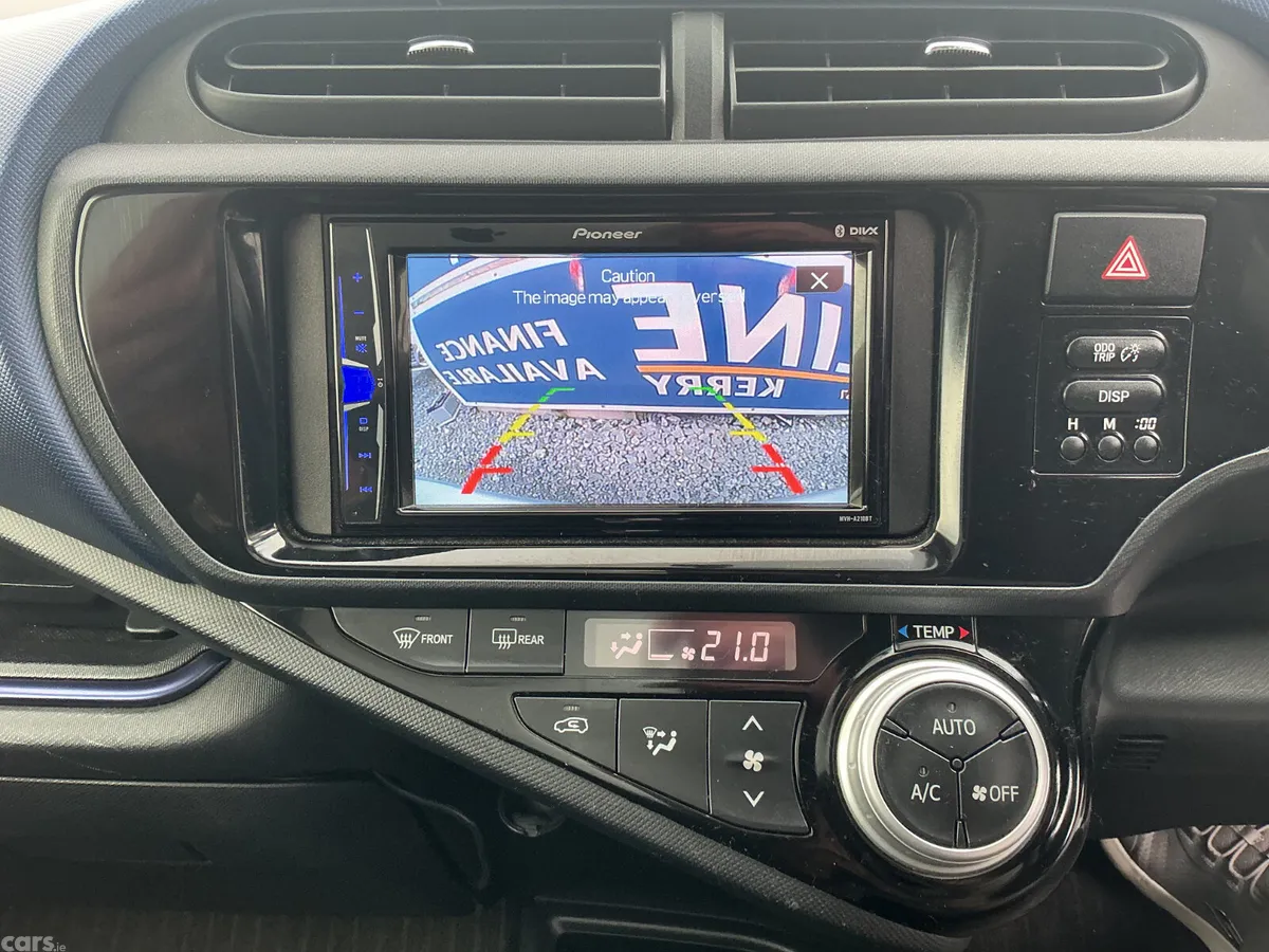 Toyota Aqua Hatchback, Petrol Hybrid, 2015, Silver