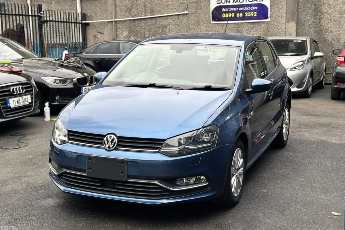 Volkswagen Polo Hatchback, Petrol, 2017, Blue