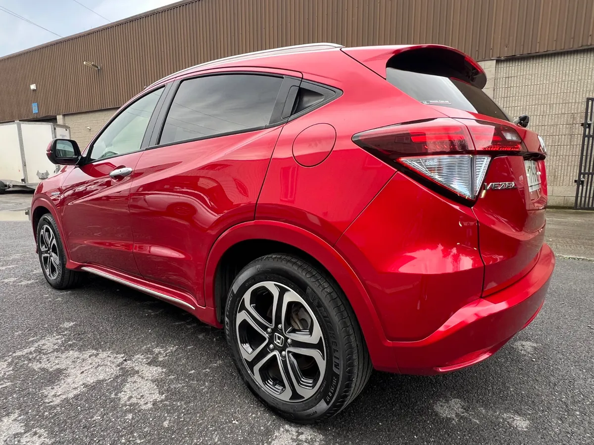 Honda Vezel SUV, Petrol Hybrid, 2017, Red