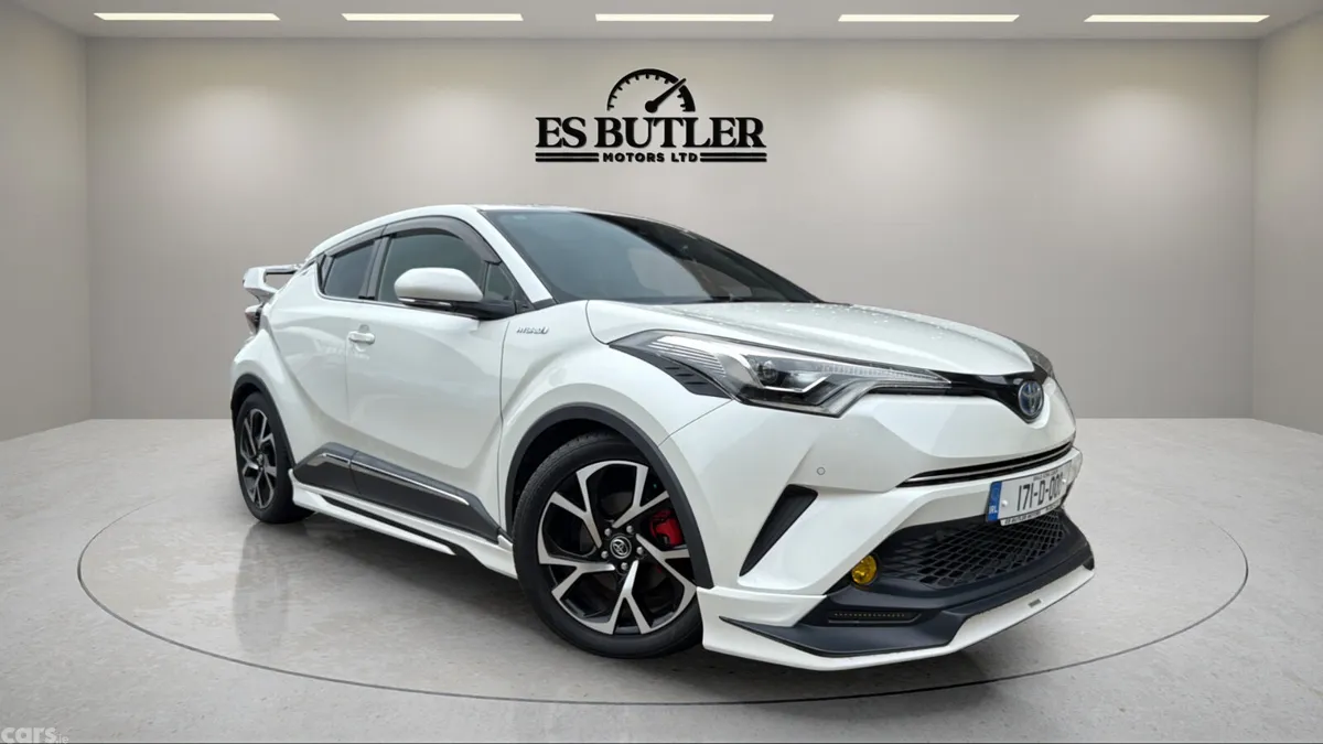 Toyota C-HR SUV, Petrol Hybrid, 2017, White