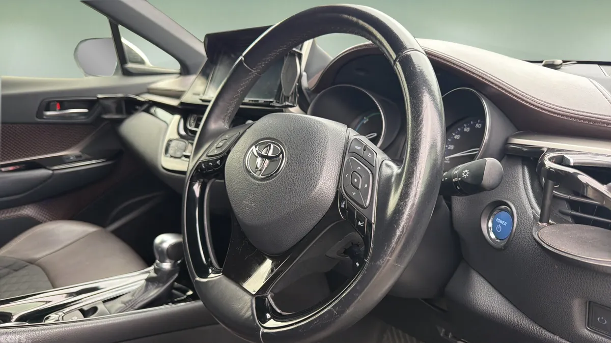 Toyota C-HR SUV, Petrol Hybrid, 2017, White