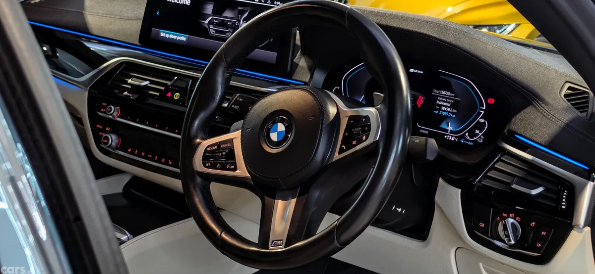 BMW 5-Series Saloon, Petrol Plug-in Hybrid, 2020, Blue