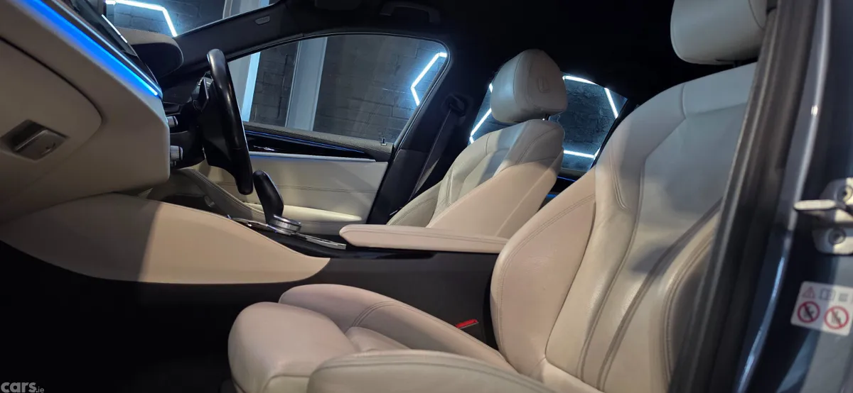 BMW 5-Series Saloon, Petrol Plug-in Hybrid, 2020, Blue