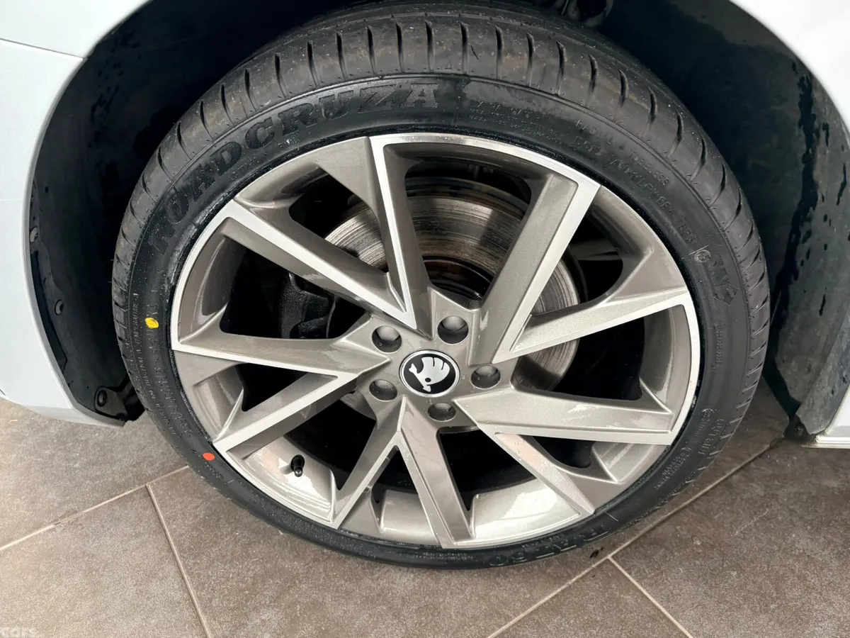 Skoda Superb Estate, Petrol Hybrid, 2023, Silver