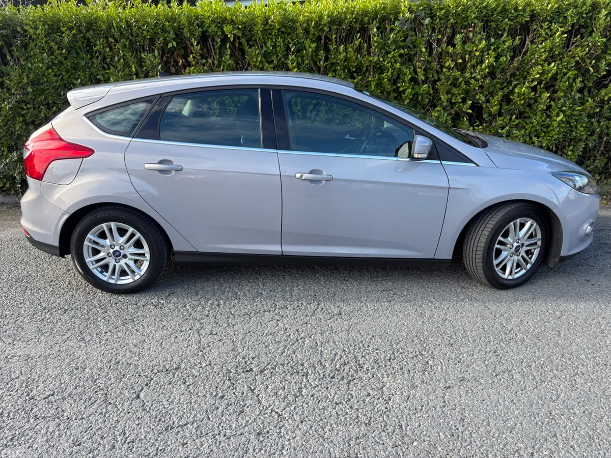 Ford Focus Hatchback, Diesel, 2012, Silver