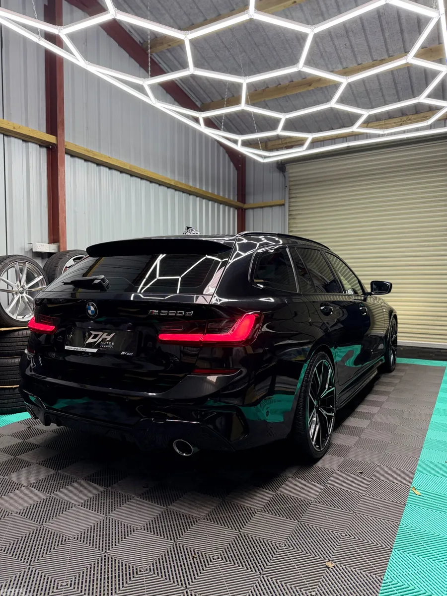 BMW 3-Series Estate, Diesel, 2021, Black