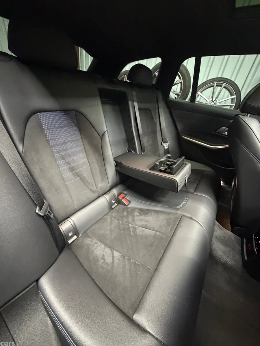 BMW 3-Series Estate, Diesel, 2021, Black