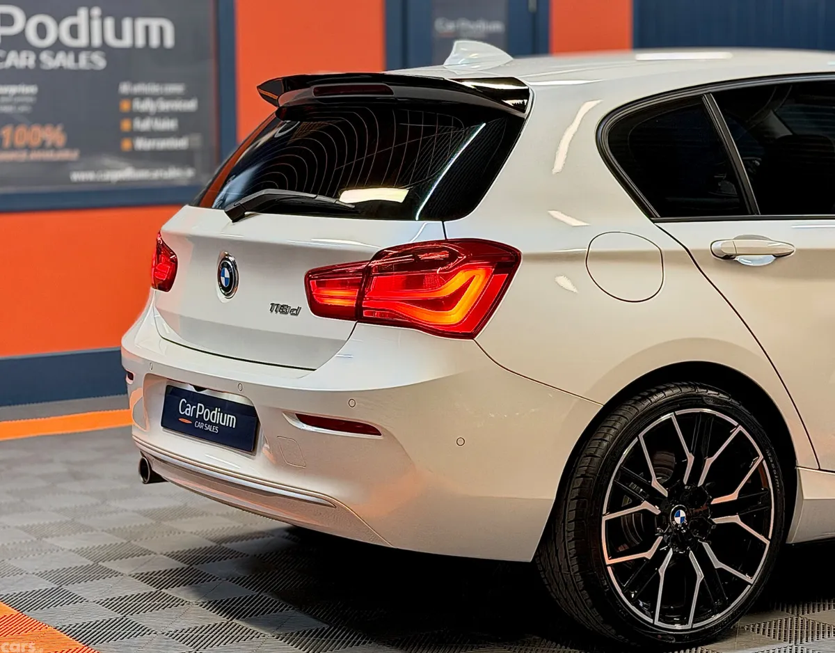 BMW 1-Series Hatchback, Diesel, 2019, White