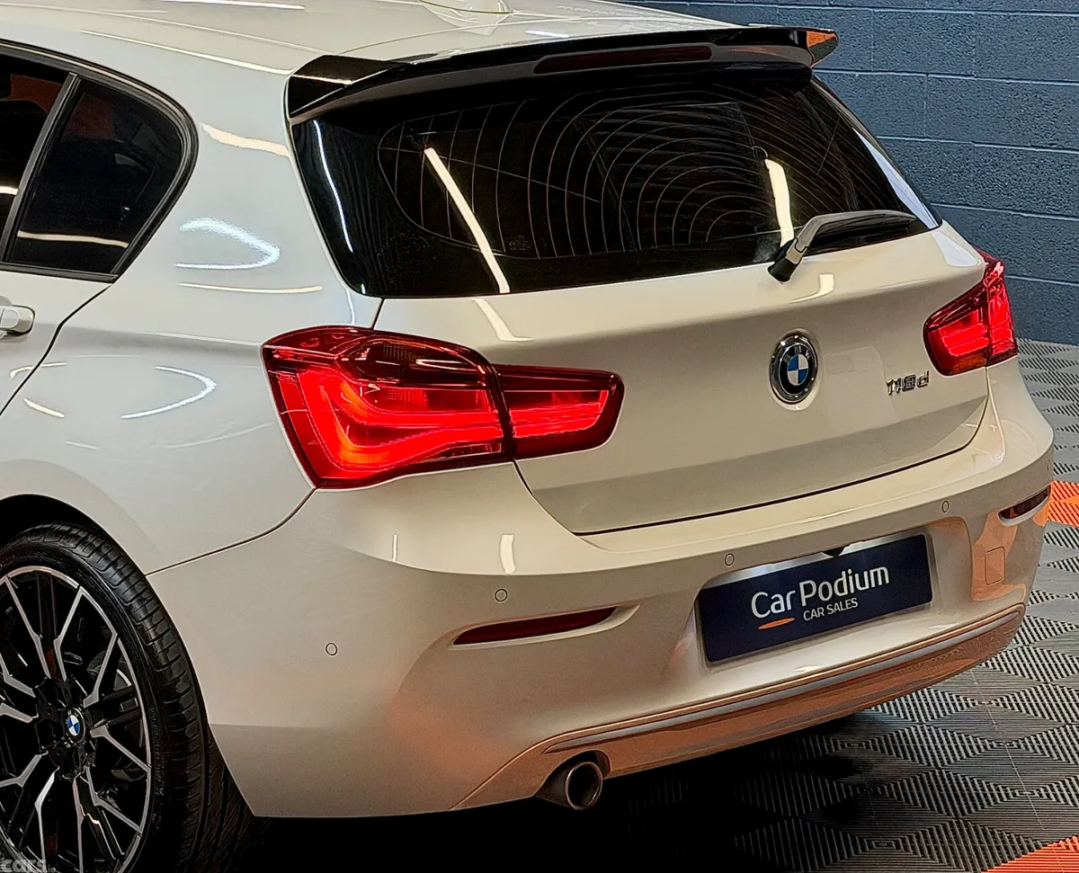 BMW 1-Series Hatchback, Diesel, 2019, White