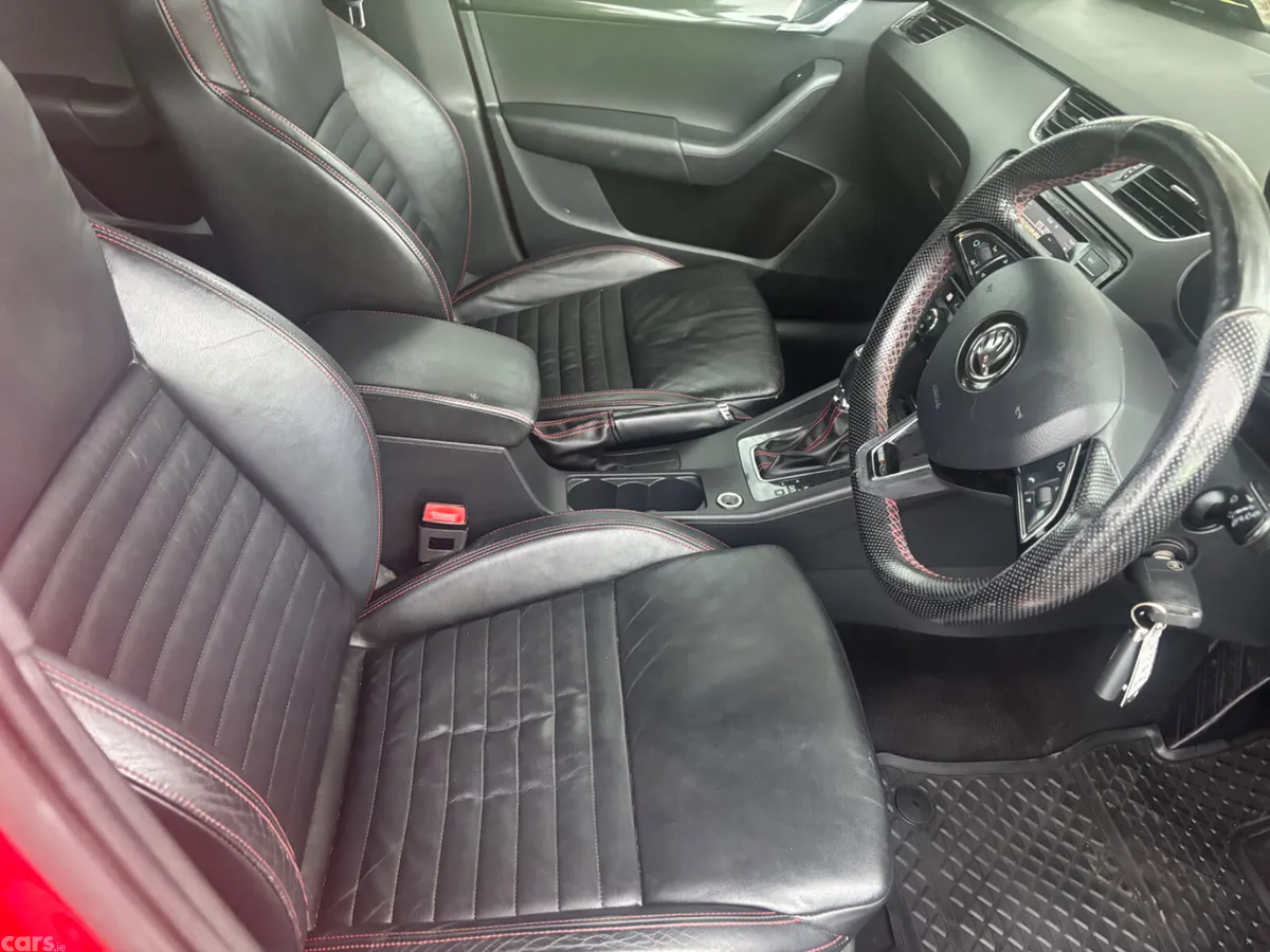Skoda Octavia Estate, Diesel, 2015, Red