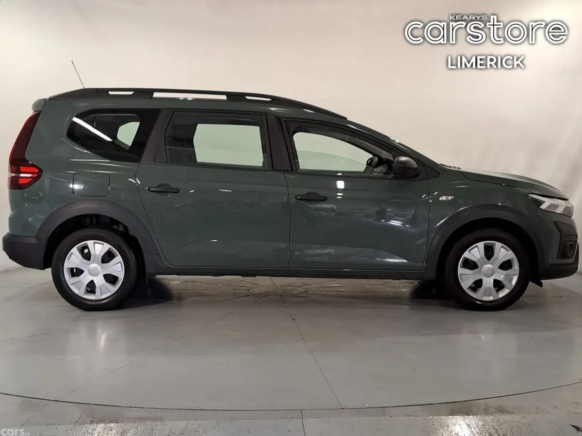 Dacia Jogger MPV, Petrol, 2023, Grey
