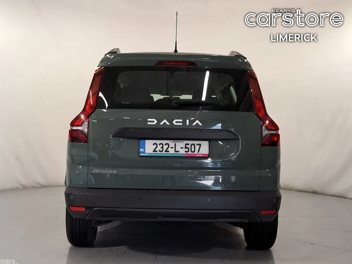 Dacia Jogger MPV, Petrol, 2023, Grey