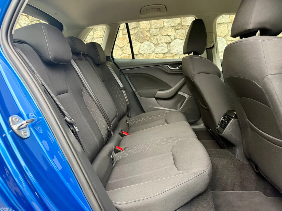 Skoda Kamiq Hatchback, Petrol, 2023, Blue
