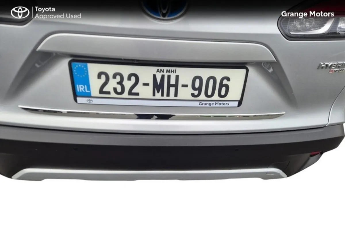 Toyota Corolla Cross Hatchback, Petrol Hybrid, 2023, Silver