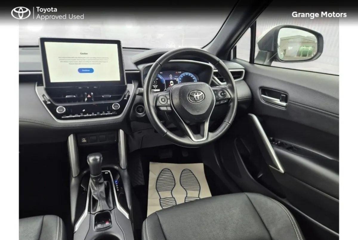Toyota Corolla Cross Hatchback, Petrol Hybrid, 2023, Silver