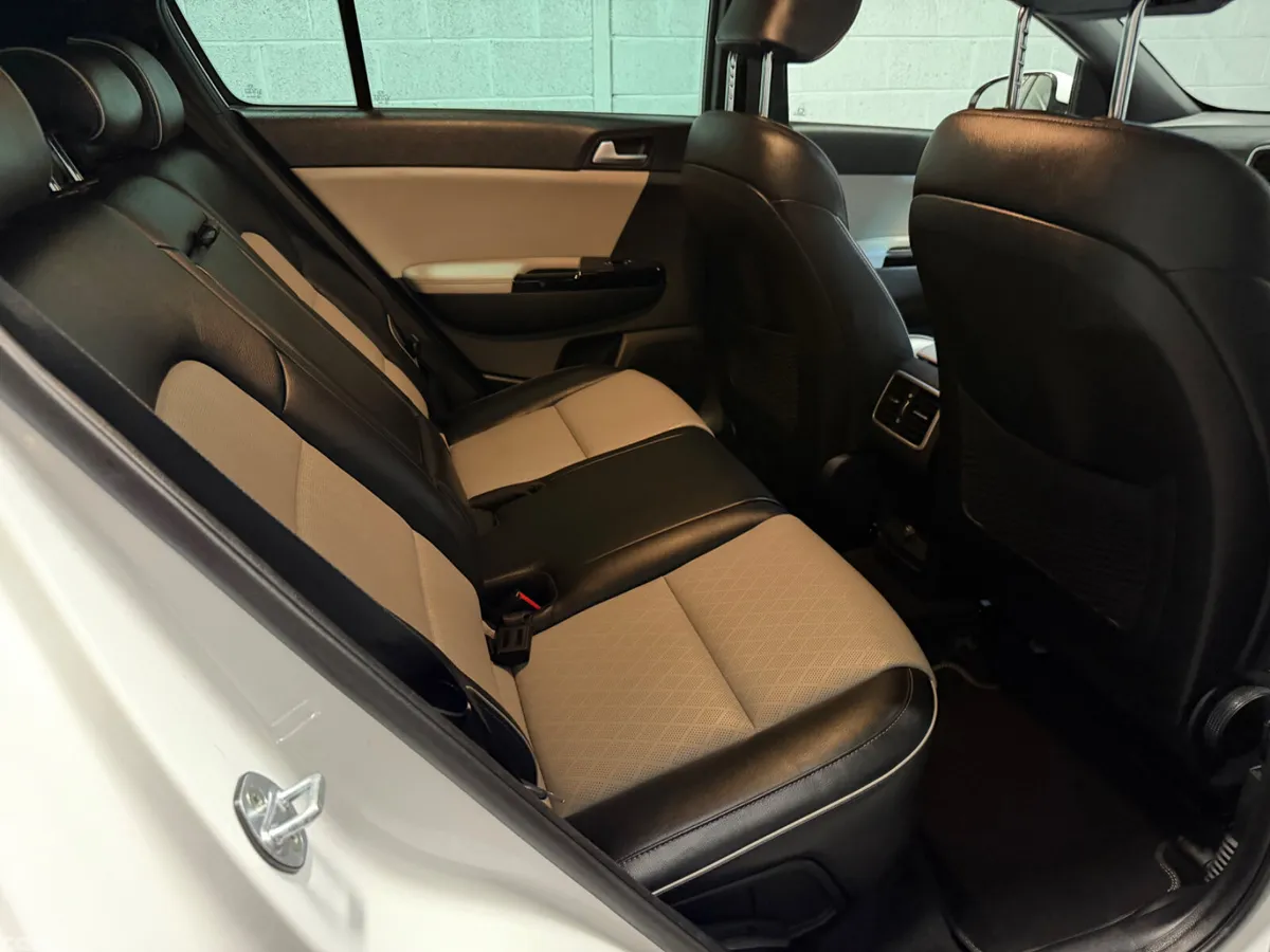 Kia Sportage SUV, Diesel, 2018, White