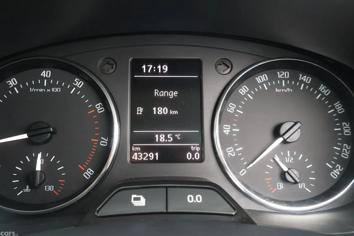Skoda Roomster MPV, Petrol, 2015, Beige