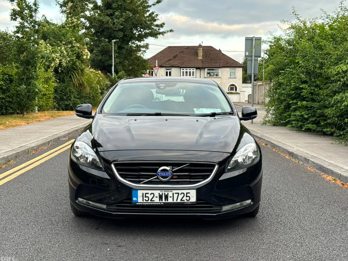 Volvo V40 Hatchback, Diesel, 2015, Black