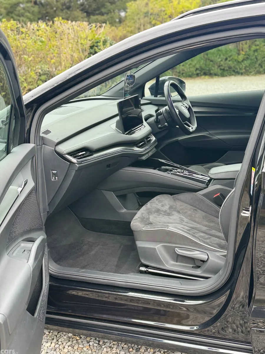 Skoda Enyaq Estate, Electric, 2025, Black