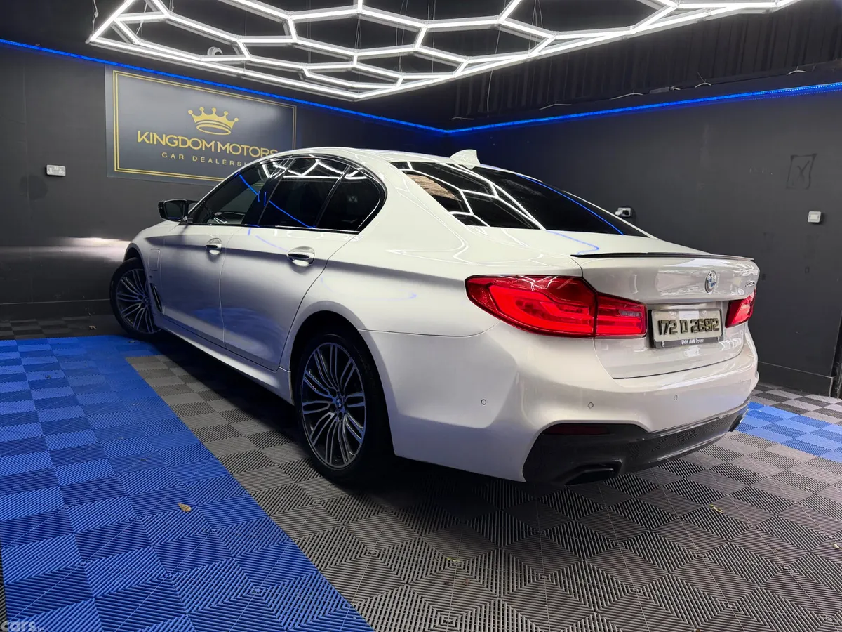 BMW 5-Series Saloon, Petrol Plug-in Hybrid, 2017, White