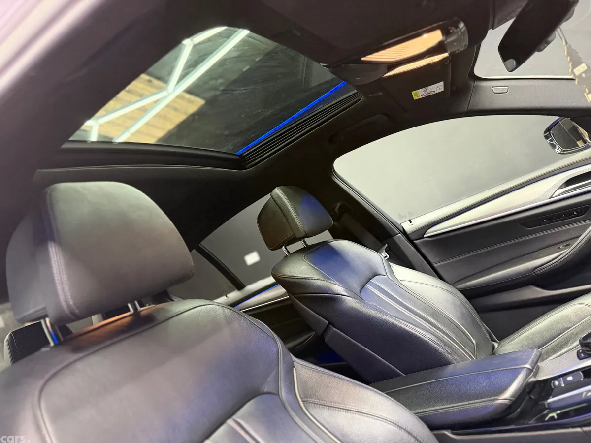 BMW 5-Series Saloon, Petrol Plug-in Hybrid, 2017, White