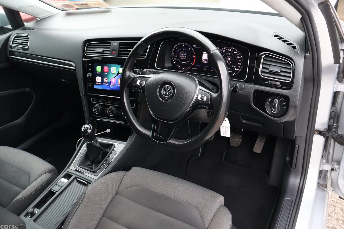 Volkswagen Golf Estate, Diesel, 2018, Grey