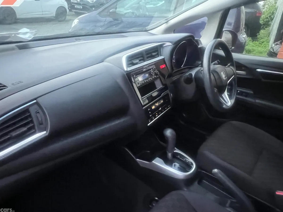 Honda Fit Hatchback, Petrol, 2015, Red