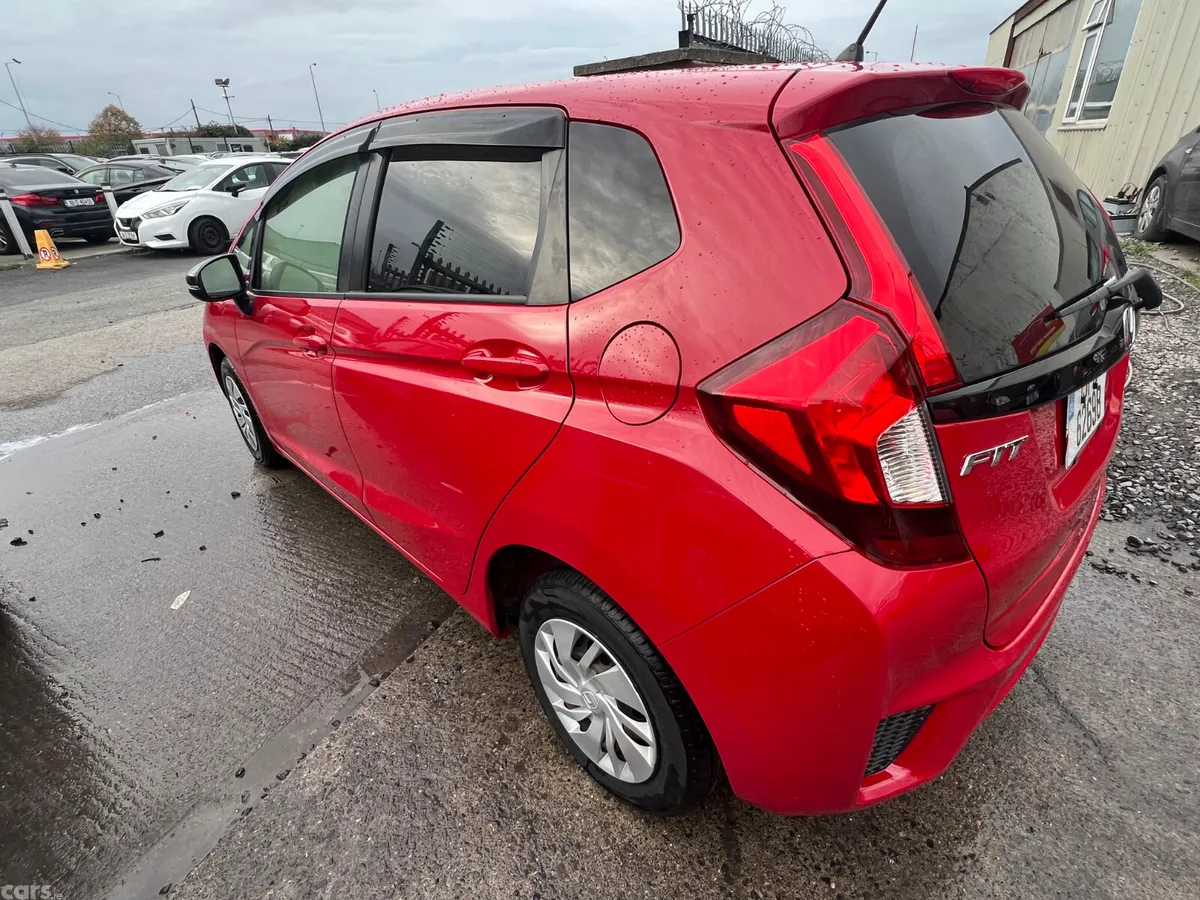Honda Fit Hatchback, Petrol, 2015, Red