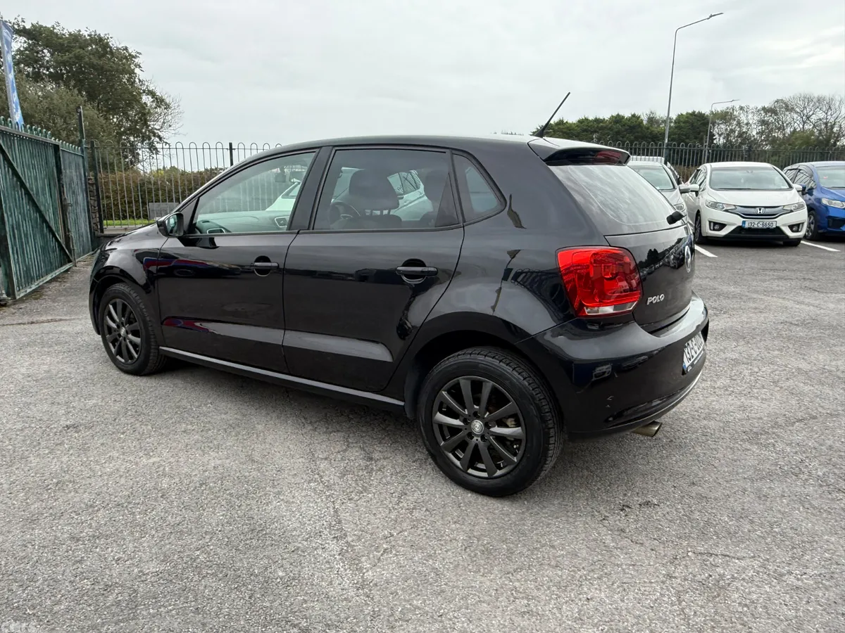 Volkswagen Polo Hatchback, Petrol, 2013, Black