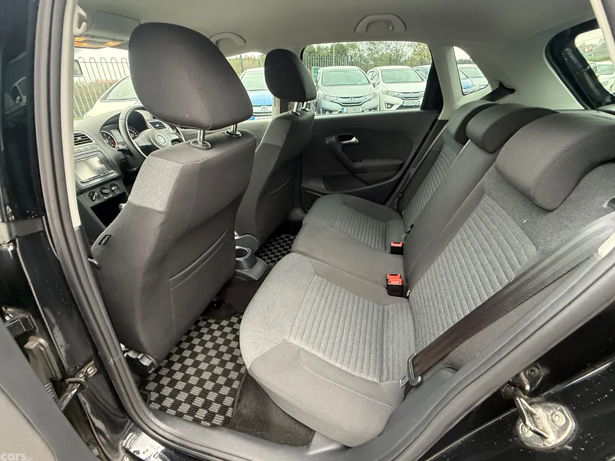 Volkswagen Polo Hatchback, Petrol, 2013, Black